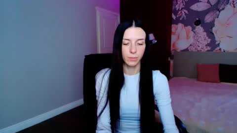 Snapshot of noirdiva chatting on 04/09/26, 12:21 NoirDiva online show from 04/09/26, 12:21