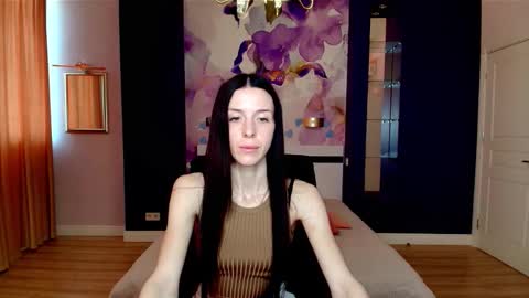 Snapshot of noirdiva chatting on 04/17/26, 06:05 NoirDiva online show from 04/17/26, 06:05