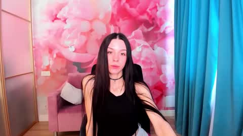 Snapshot of noirdiva chatting on 04/20/26, 05:54 NoirDiva online show from 04/20/26, 05:54