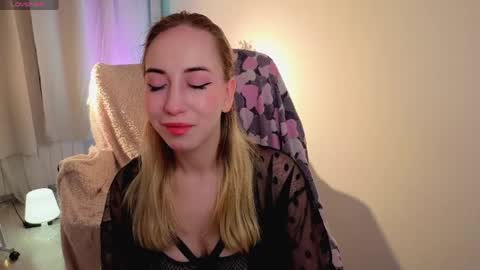Snapshot of noirnymphh chatting on 04/10/26, 10:47 Isabelle online show from 04/10/26, 10:47