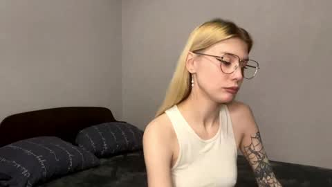 Sofia online show from 05/13/26, 01:30