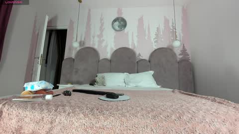 Snapshot of noladonovan chatting on 04/03/26, 07:01 Nola online show from 04/03/26, 07:01