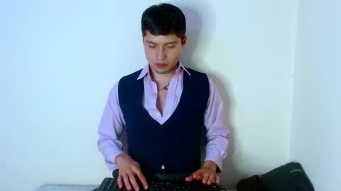 Snapshot of nolanjay chatting on 09/27/25, 10:59 NolanJay69 online show from 09/27/25, 10:59