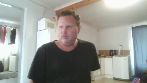 Snapshot of nollie244 chatting on 10/19/25, 10:05 Nollie online show from 10/19/25, 10:05