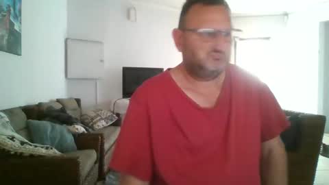 Snapshot of nollie244 chatting on 11/05/25, 08:14 Nollie online show from 11/05/25, 08:14