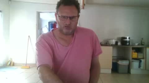 Snapshot of nollie244 chatting on 01/09/26, 05:32 Nollie online show from 01/09/26, 05:32