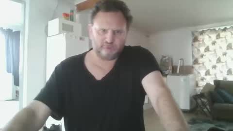 Snapshot of nollie244 chatting on 04/19/26, 06:35 Nollie online show from 04/19/26, 06:35