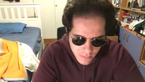 Snapshot of nongay379444 chatting on 12/20/24, 06:24 nongay379444 online show from 12/20/24, 06:24