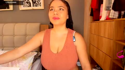 Snapshot of noor_bloom chatting on 06/09/26, 01:34 Soy Ash online show from 06/09/26, 01:34
