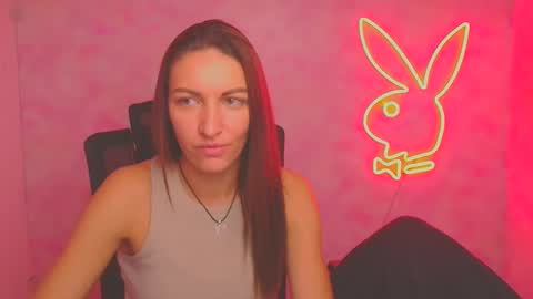 Nora online show from 09/30/25, 01:27