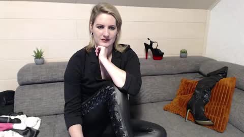 NoraNoxx online show from 04/03/26, 09:35