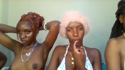 Snapshot of norababy20 chatting on 06/26/26, 06:45 Norababy20 online show from 06/26/26, 06:45