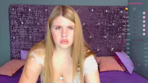 Nora online show from 11/22/25, 01:15