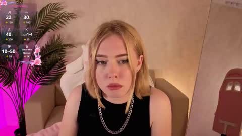 Snapshot of noracollins chatting on 12/16/25, 08:41 Nora online show from 12/16/25, 08:41