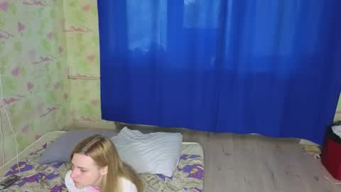 Snapshot of noradunn chatting on 06/29/26, 01:44 Elina online show from 06/29/26, 01:44