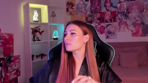 Snapshot of norafoxes chatting on 11/27/25, 05:37 NoraFoxes online show from 11/27/25, 05:37