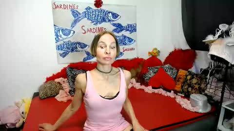 Nora online show from 05/12/26, 04:26