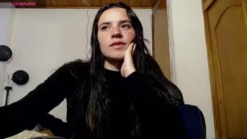 Snapshot of noreen_ chatting on 10/28/25, 10:34 noreen_ online show from 10/28/25, 10:34