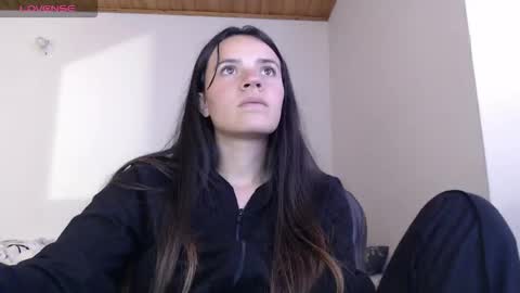 noreen_ online show from 12/03/25, 06:17