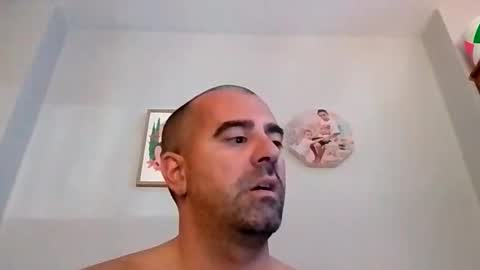 Snapshot of normalito42 chatting on 09/17/25, 12:07 NORMALITO online show from 09/17/25, 12:07