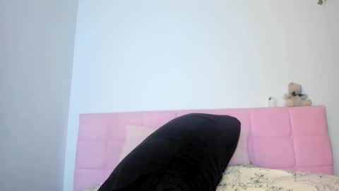 Snapshot of nortar9766 chatting on 03/04/26, 12:27 Emily snow online show from 03/04/26, 12:27