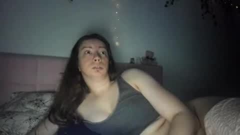 Snapshot of nortar9766 chatting on 03/16/26, 05:44 Emily snow online show from 03/16/26, 05:44