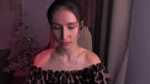 Snapshot of north_valkyrie chatting on 01/04/25, 12:27 Hazel online show from 01/04/25, 12:27