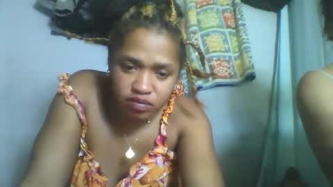 Snapshot of nosminah01 chatting on 09/14/25, 08:19 nosminah01 online show from 09/14/25, 08:19