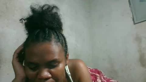 Snapshot of nosminah01 chatting on 03/29/26, 08:42 nosminah01 online show from 03/29/26, 08:42