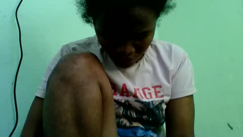 Snapshot of nosminah01 chatting on 06/05/26, 01:06 nosminah01 online show from 06/05/26, 01:06