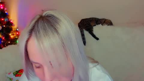 hi glad to chat online show from 12/18/24, 07:52