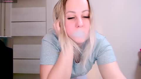 hi glad to chat online show from 11/06/25, 05:14