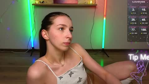 Hello My name is Helene NTMU  Finger up if u like what u see online show from 01/24/25, 05:21