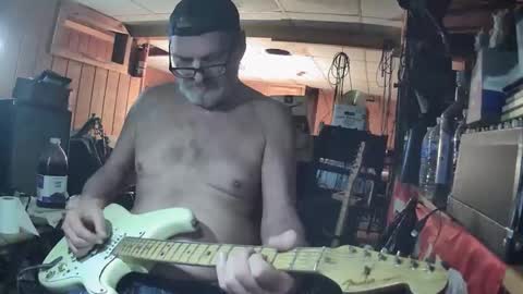 notflamingfart online show from 04/30/26, 09:37