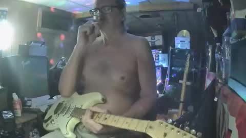 notflamingfart online show from 05/15/26, 06:04