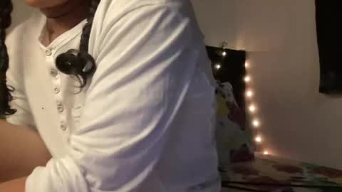 Snapshot of nova21127 chatting on 10/26/25, 12:33 NOVA online show from 10/26/25, 12:33