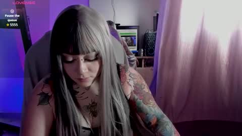  s online show from 10/27/25, 07:07