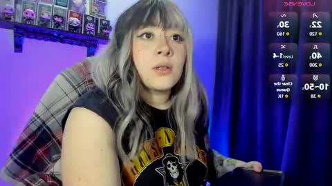 Snapshot of nova_gara chatting on 07/04/26, 01:56 s online show from 07/04/26, 01:56