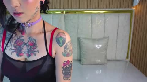 Snapshot of nova_kitty_tx chatting on 11/30/25, 12:42 Live 1500am 2100pm online show from 11/30/25, 12:42