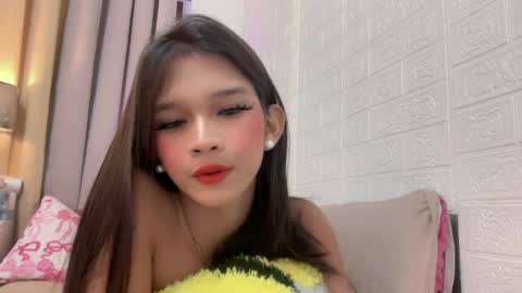 Snapshot of nova_licious chatting on 05/12/26, 12:35 nova_licious online show from 05/12/26, 12:35