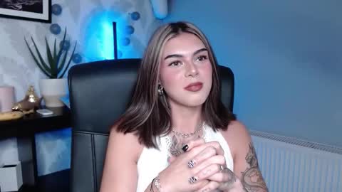 Snapshot of nova_sin chatting on 09/29/25, 05:23 Nova online show from 09/29/25, 05:23