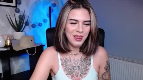 Snapshot of nova_sin chatting on 11/10/25, 12:04 Nova online show from 11/10/25, 12:04