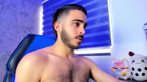 Snapshot of novacry chatting on 10/16/25, 12:06 Nova online show from 10/16/25, 12:06