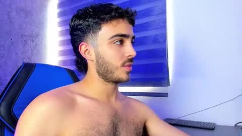 Snapshot of novacry chatting on 12/17/25, 04:02 Nova online show from 12/17/25, 04:02