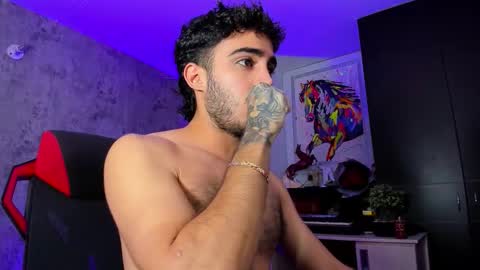 Snapshot of novacry chatting on 01/08/26, 01:13 Nova online show from 01/08/26, 01:13