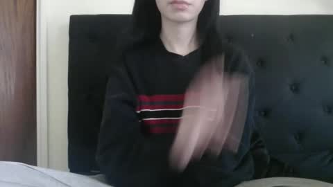 Snapshot of novafrey chatting on 04/17/26, 04:43 Olivia online show from 04/17/26, 04:43