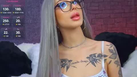 Snapshot of novajadex chatting on 05/16/26, 07:12 Ariana online show from 05/16/26, 07:12