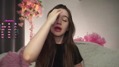 Dina online show from 11/18/25, 01:22