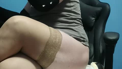 Snapshot of nowandimmediately chatting on 12/18/25, 08:04 nowandimmediately online show from 12/18/25, 08:04