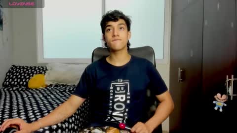 Snapshot of noxx_stark chatting on 01/17/26, 07:50 Noxx online show from 01/17/26, 07:50